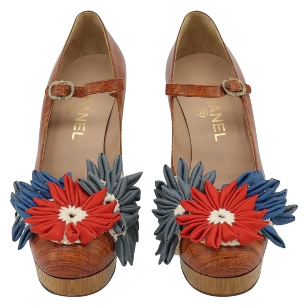 Chanel Leather pumps Brown